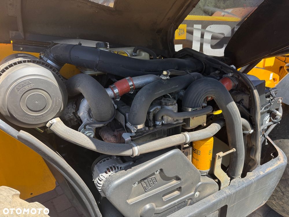 JCB 550-80 AGRI PLUS - 8