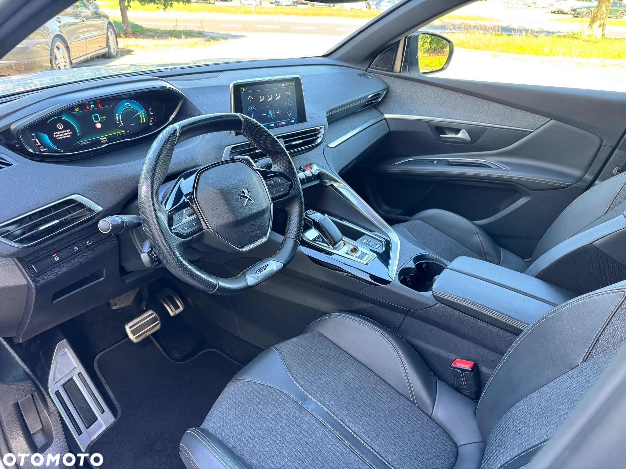 Peugeot 3008 1.6 PureTech HYbrid GT Line S&S EAT8 - 12