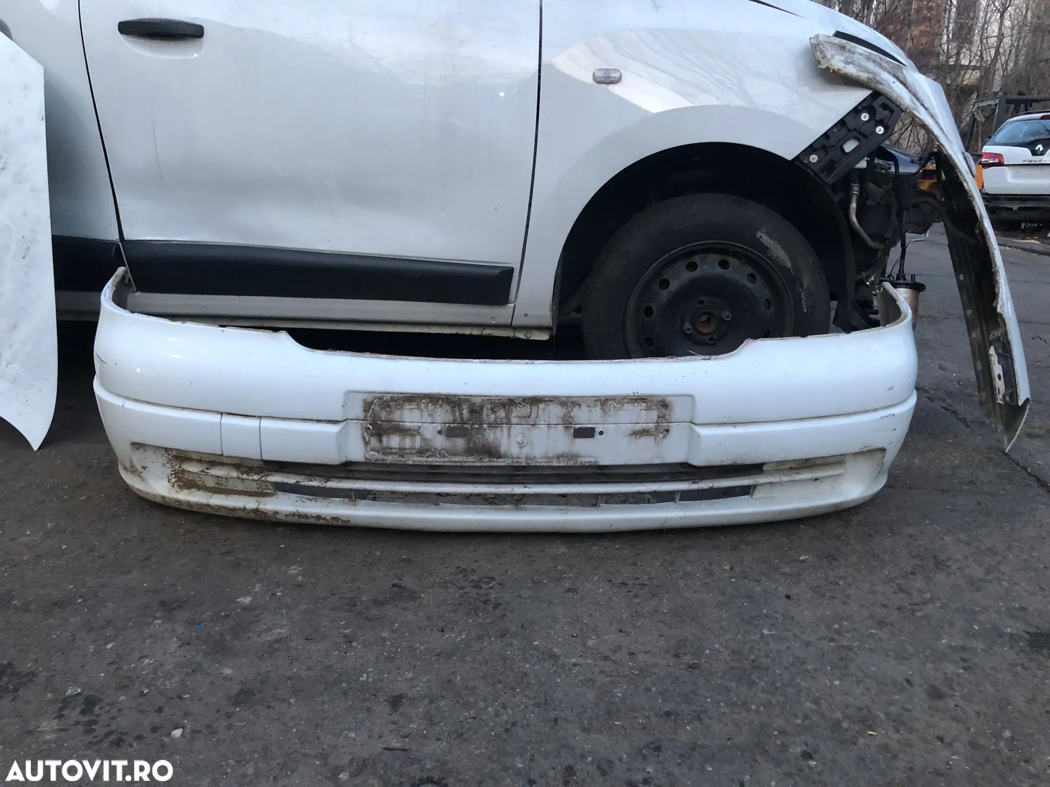 Bara fata Opel Astra G alb 2003 - 1