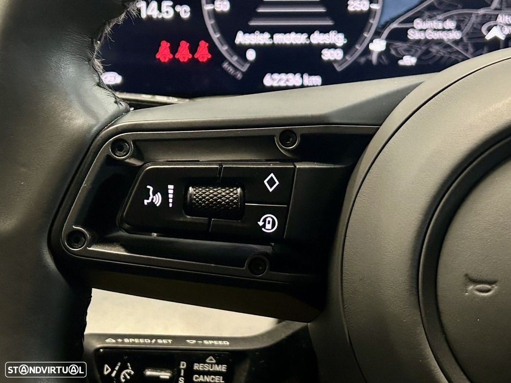 Porsche Taycan Turbo - 31