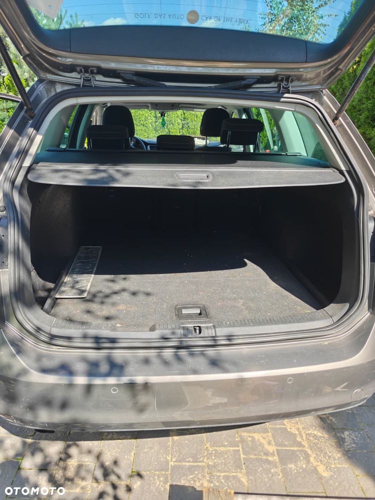 Volkswagen Golf 1.6 TDI BlueMotion Technology Comfortline - 19