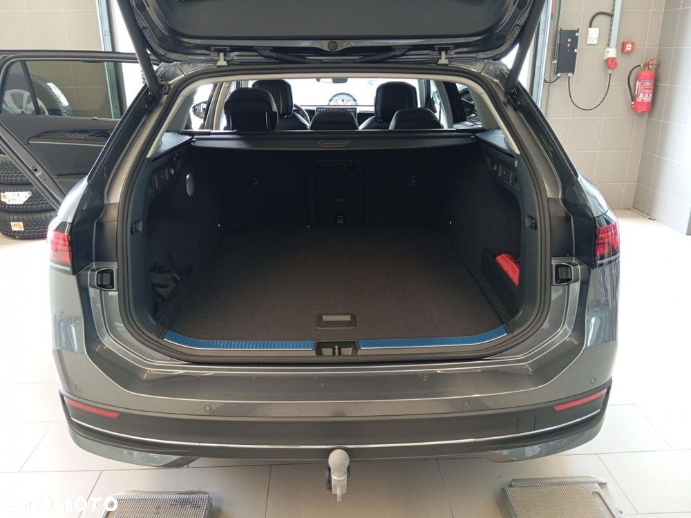 Volkswagen Passat - 18