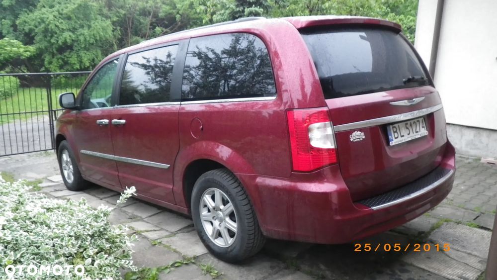 Chrysler Town & Country 3.6 Limited - 7