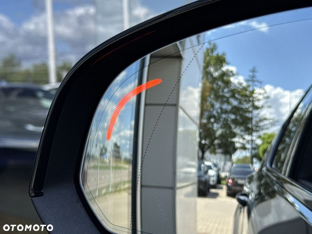 Volvo XC 40 B3 Plus Dark - 25