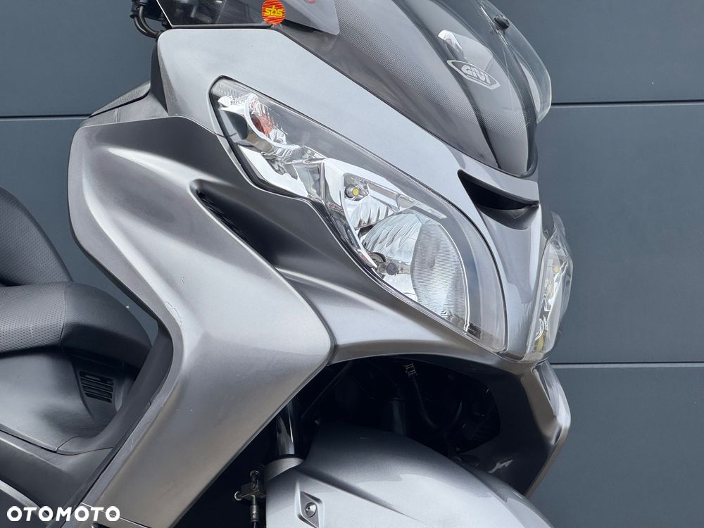 Suzuki Burgman - 3