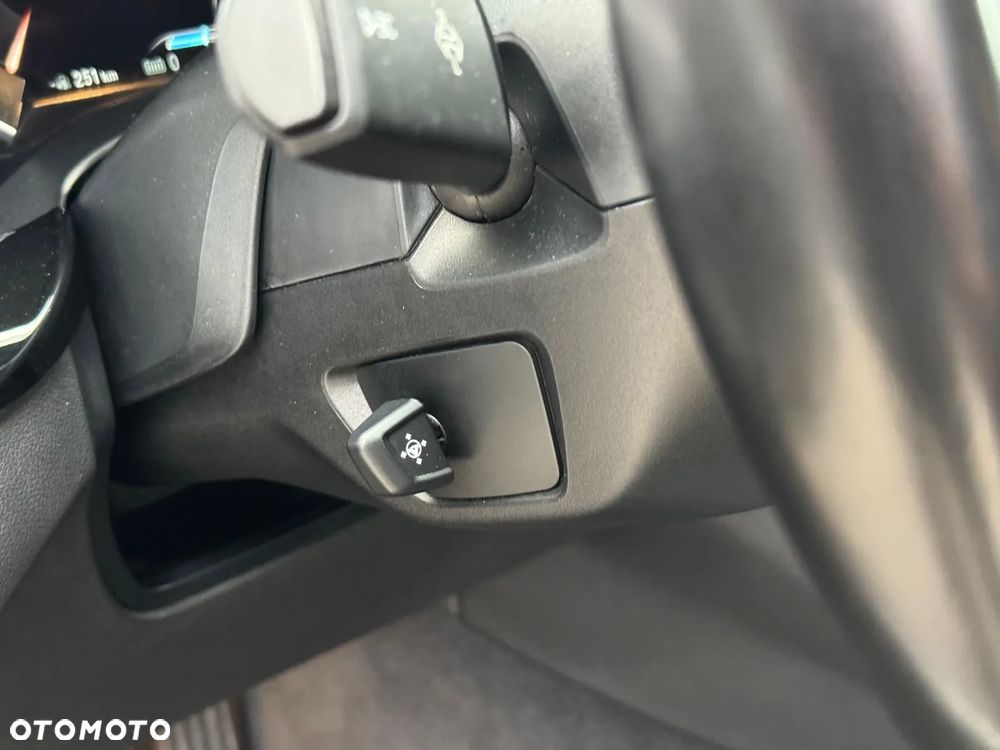 BMW Seria 5 530e - 27