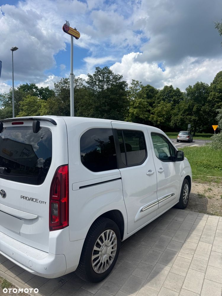 Toyota Proace City Verso 1.2 D-4T Business - 1