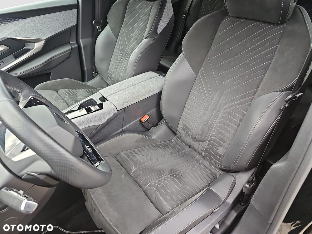 Peugeot 3008 1.2 PureTech mHEV GT S&S e-DCS6 - 12