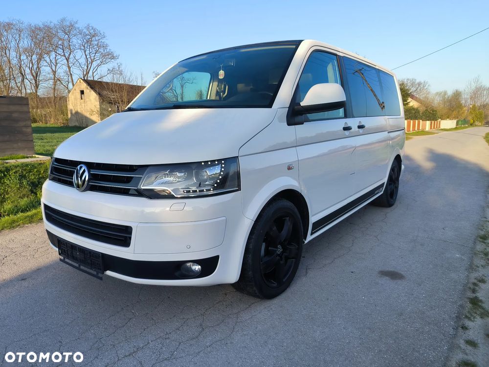 Volkswagen Multivan - 11