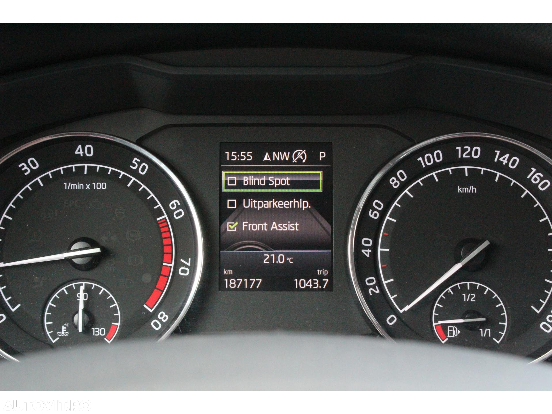 Skoda Superb Combi 1.5 TSI ACT DSG Style - 23