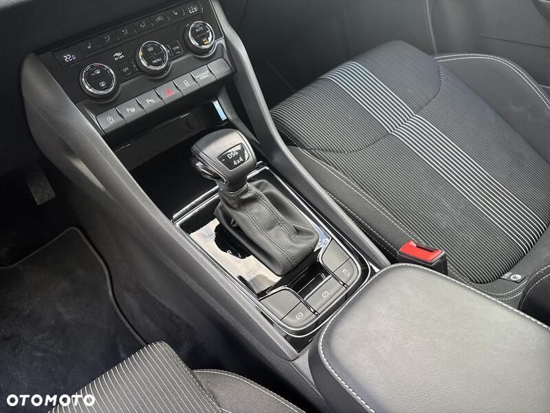 Skoda Karoq 2.0 TDI SCR 4x4 Style DSG - 17