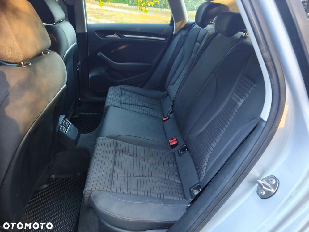 Audi A3 Sportback 2.0 TDI (clean diesel) Attraction - 18