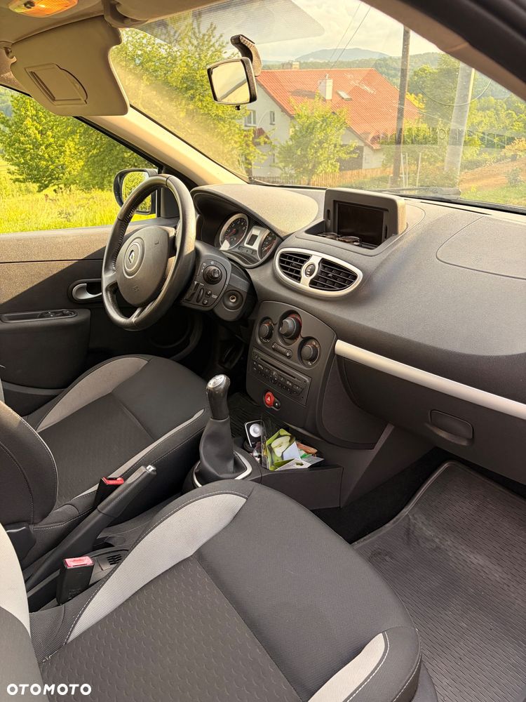 Renault Clio 1.2 16V Expression - 5