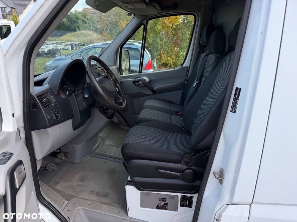 Mercedes-Benz Sprinter - 6