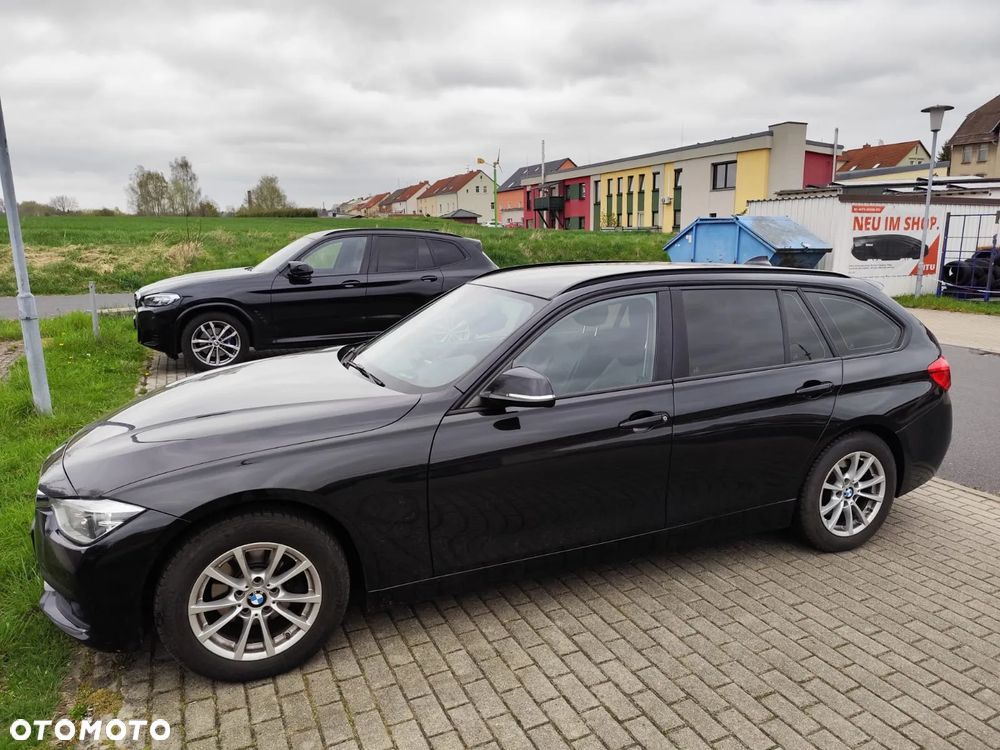 BMW Seria 3 318d Touring - 3