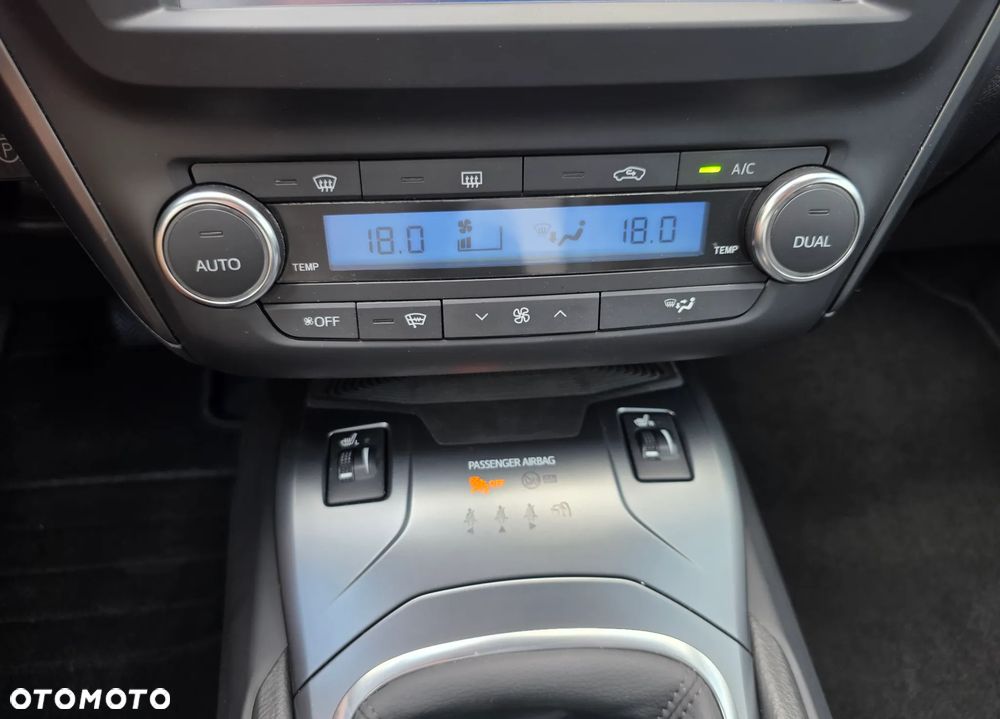 Toyota Avensis - 37