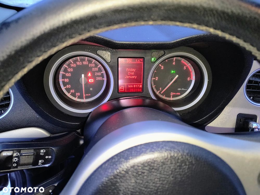 Alfa Romeo 159 1.9 JTDM 16V DPF Elegante - 17