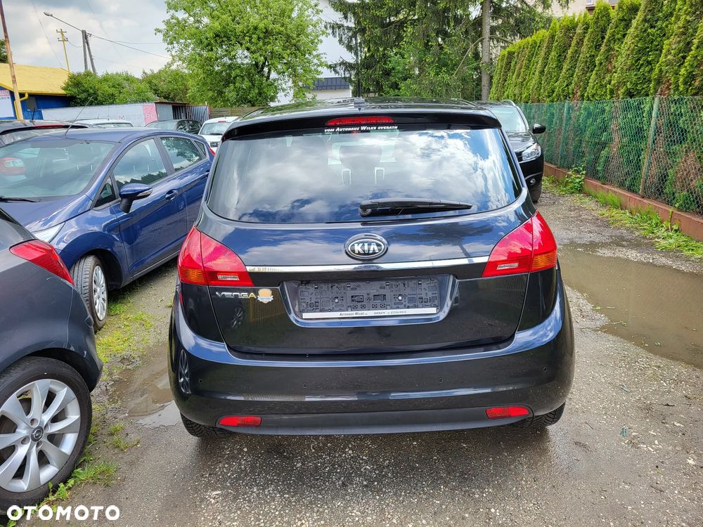 Kia Venga - 7