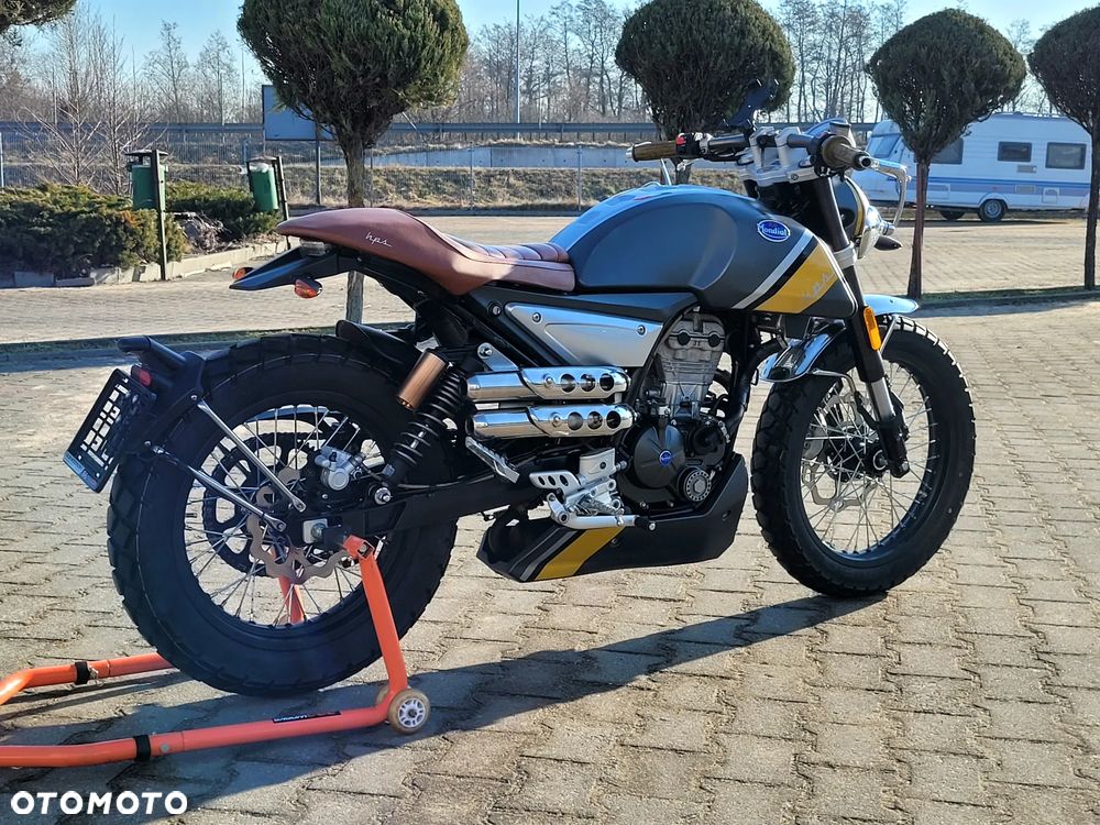 Mondial HPS 125 - 16