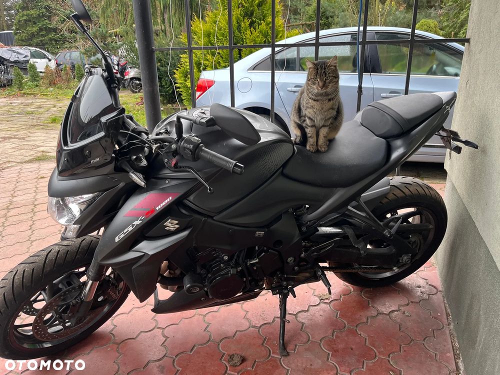Suzuki GSX 1000 - 1