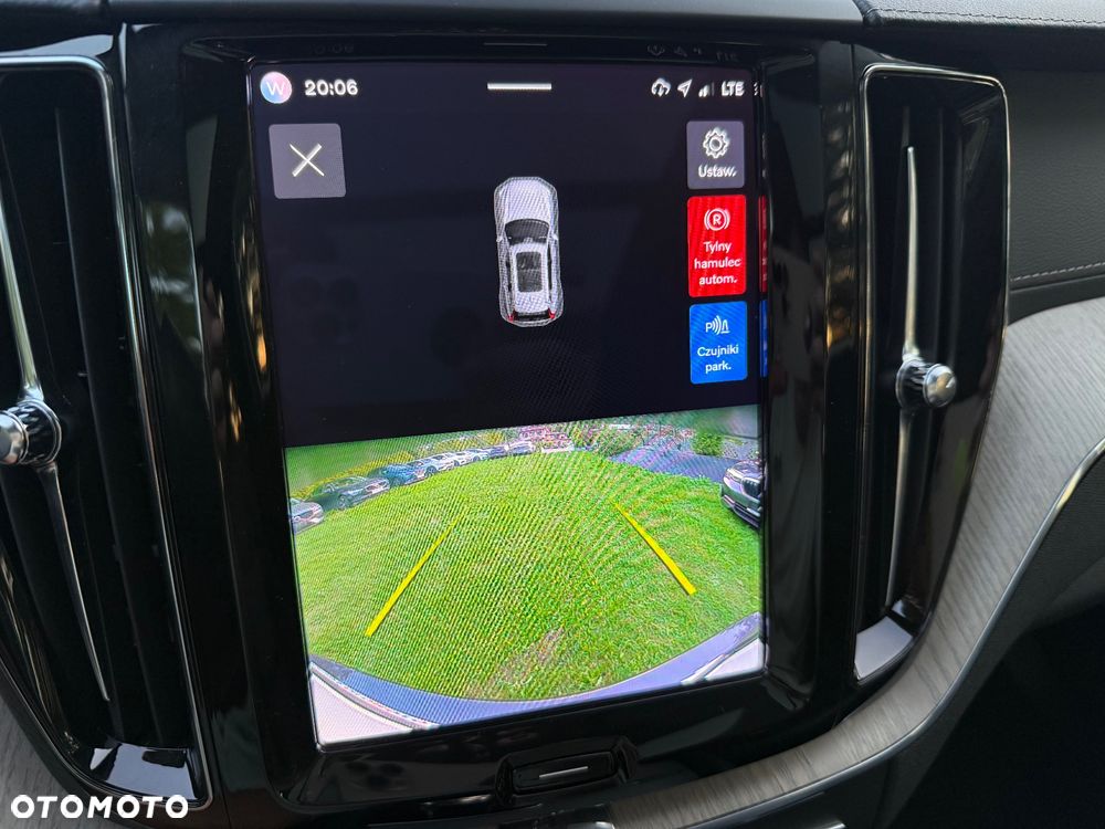 Volvo XC 60 B4 D Inscription - 32