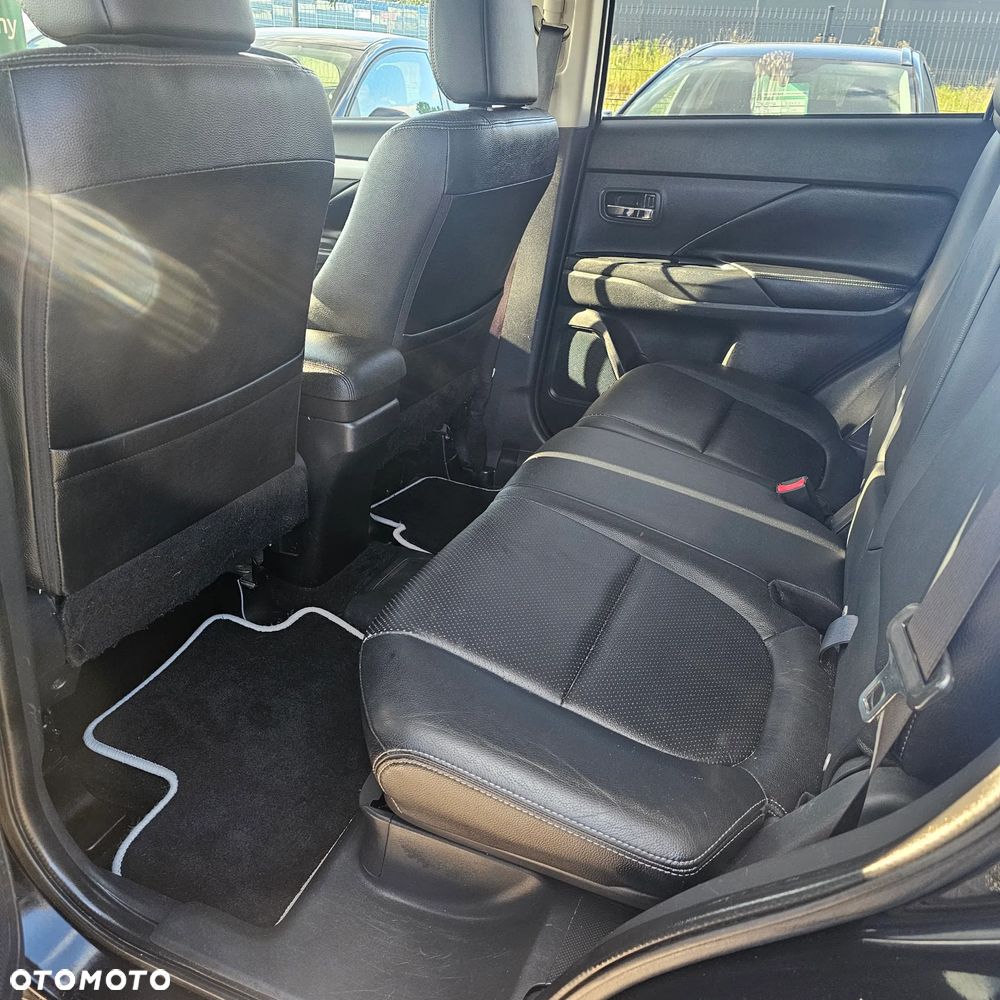 Mitsubishi Outlander 2.0 4WD - 19