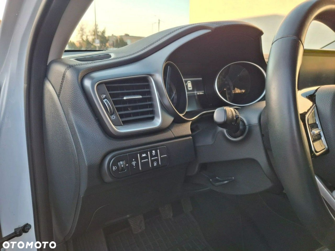 Kia Ceed 1.5 T-GDI M - 13