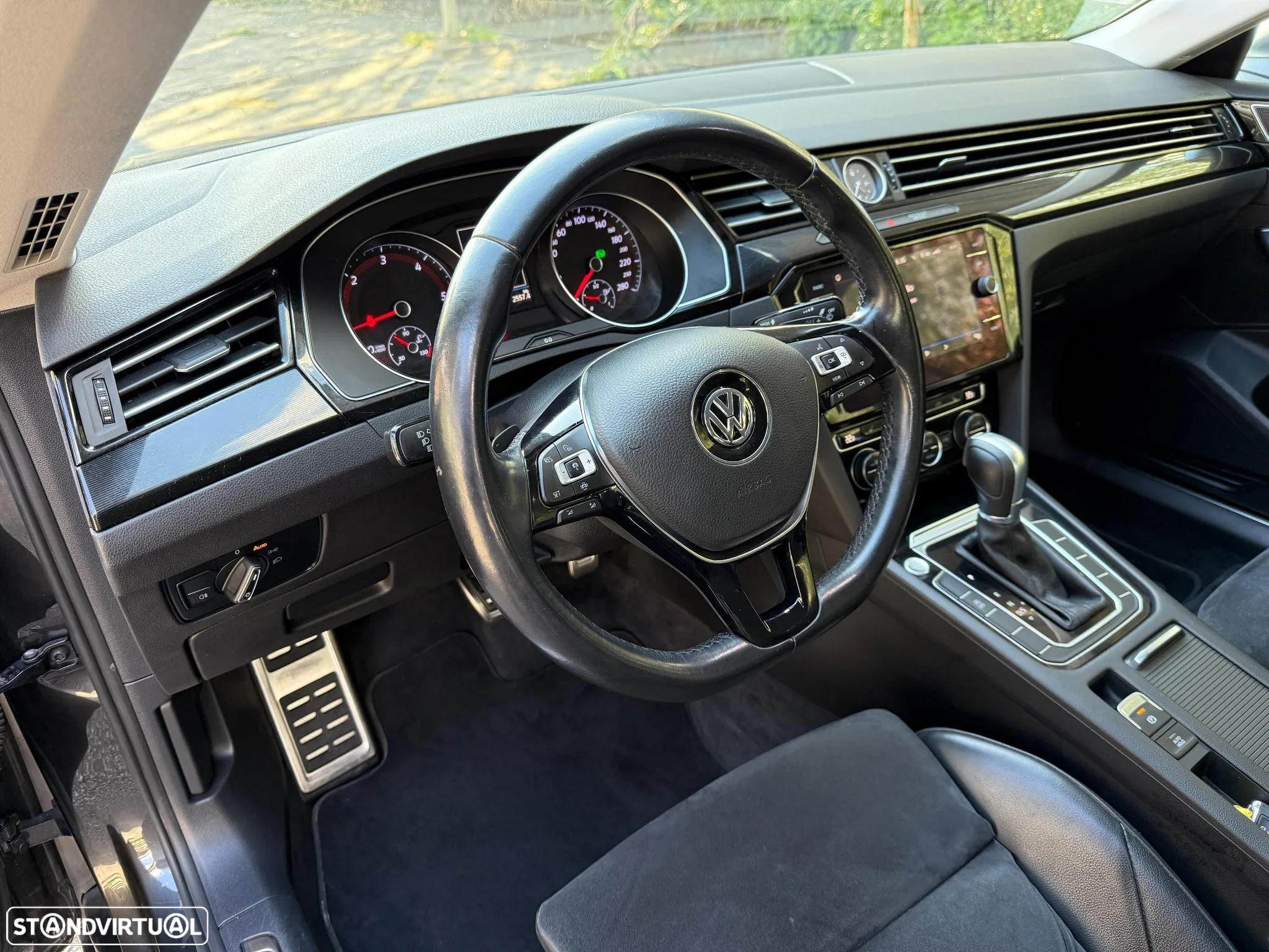 VW Arteon 2.0 TDI R-Line DSG - 23