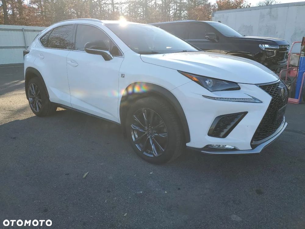 Lexus NX 300 AWD - 2