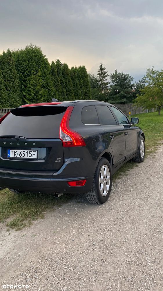 Volvo XC 60 D5 AWD Momentum - 4