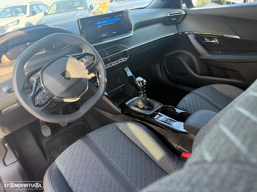 Peugeot 2008 - 7