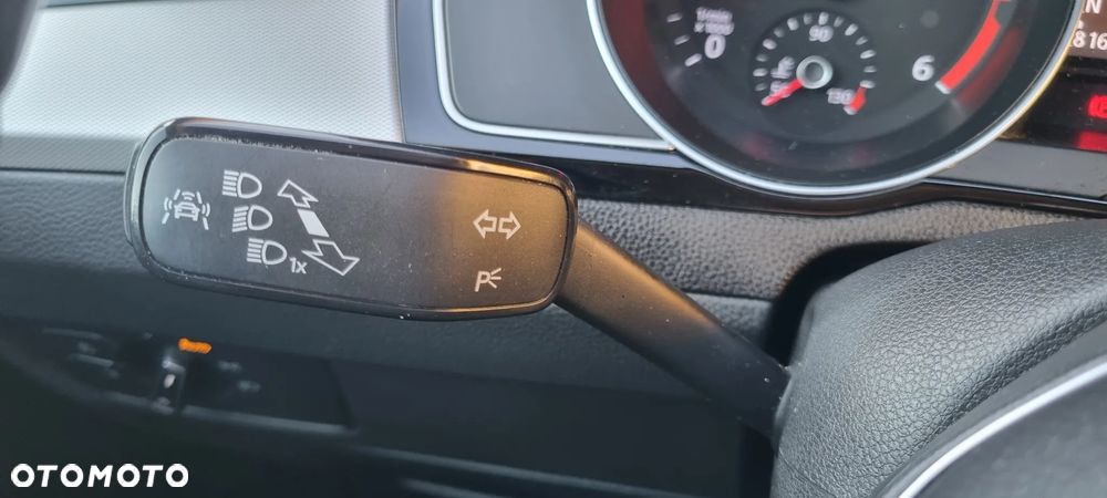 Volkswagen Passat 2.0 TDI (BlueMotion Technology) Comfortline - 30