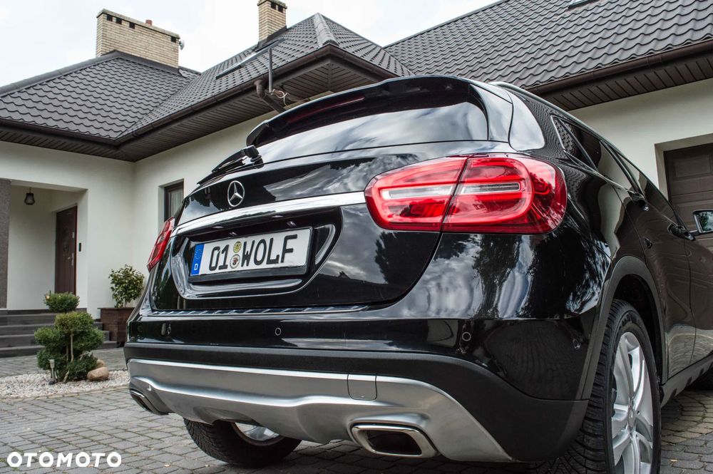 Mercedes-Benz GLA 180 UrbanStyle Edition - 10