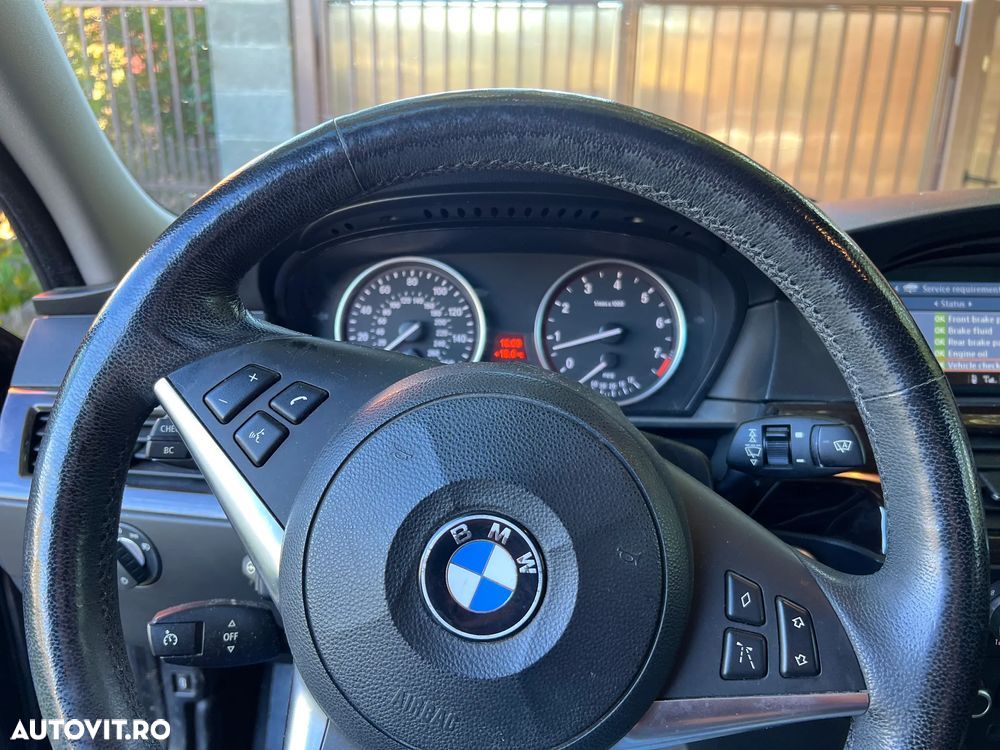 BMW Seria 5 535i xDrive Aut. Luxury Line - 25