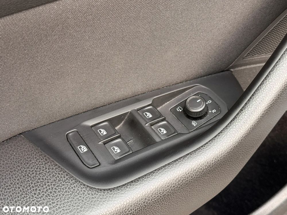 Volkswagen Passat Variant 1.5 TSI EVO Business DSG - 26