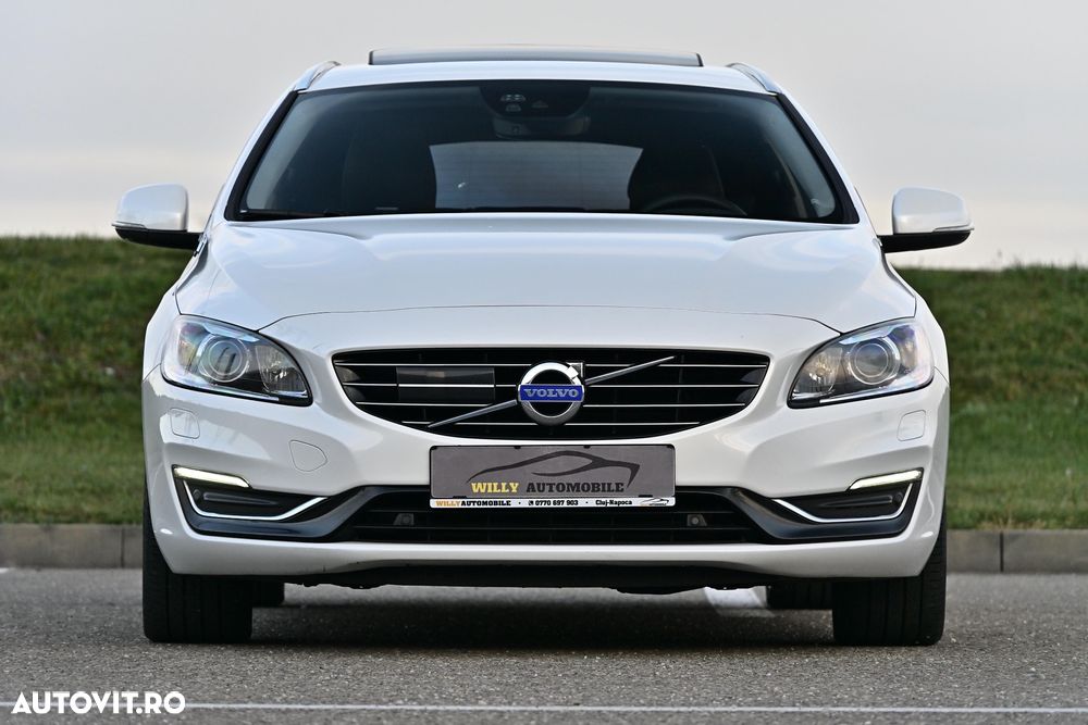 Volvo V60 D6 Plug-In-Hybrid AWD Geartronic Summum - 9