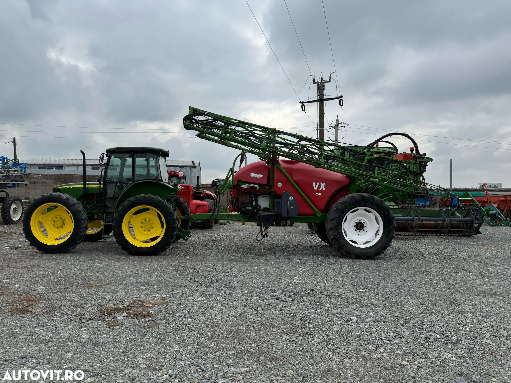 John Deere 5515H - 8