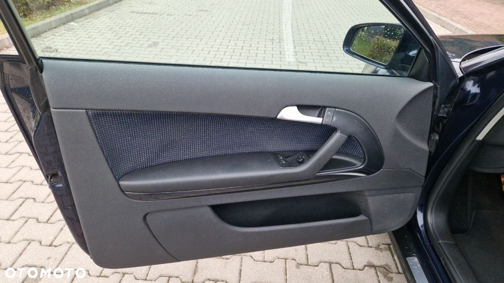 Audi A3 3-drzwiowe 2.0 FSI Attraction - 10
