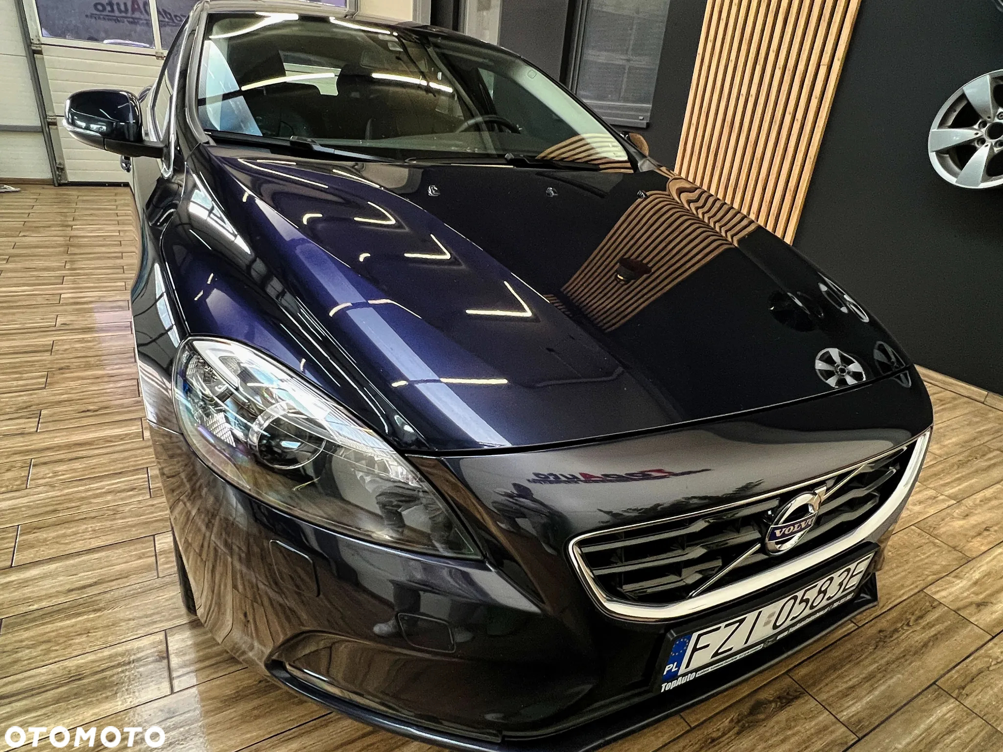 Volvo V40 D2 Drive-E Momentum - 2