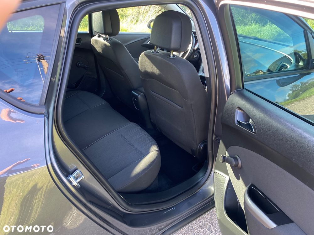 Opel Astra 1.4 Turbo Design Edition - 22