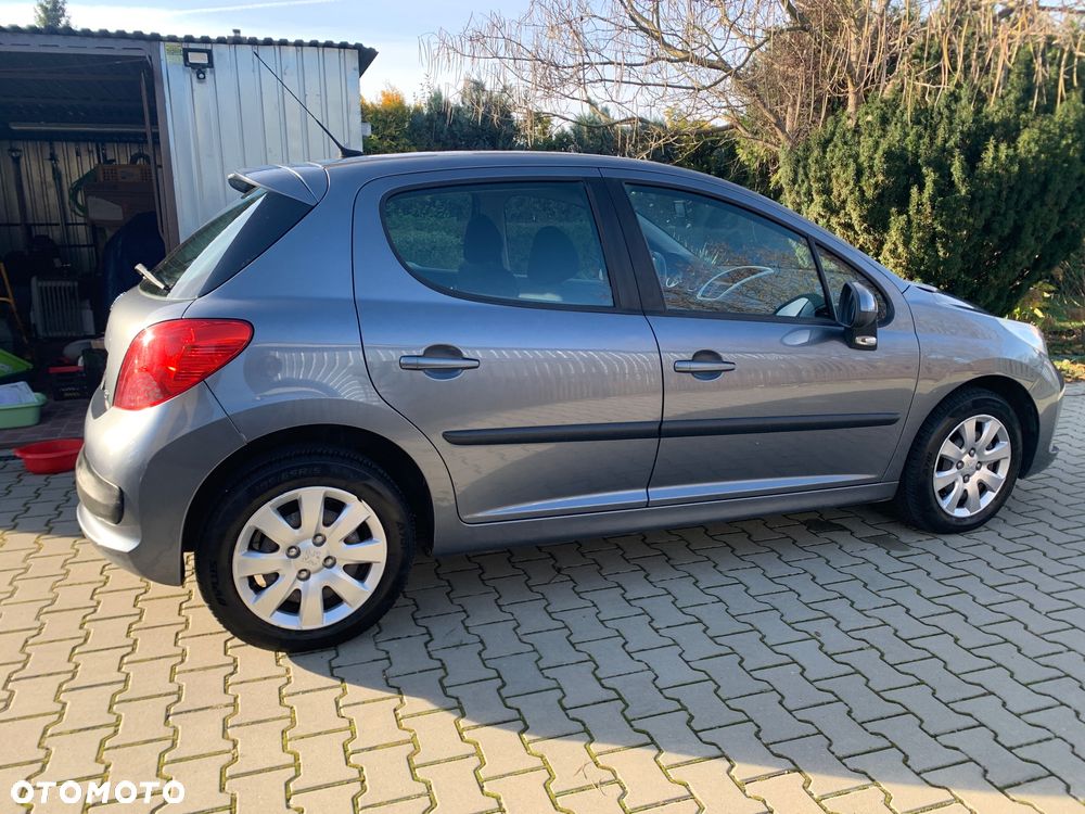 Peugeot 207 - 4