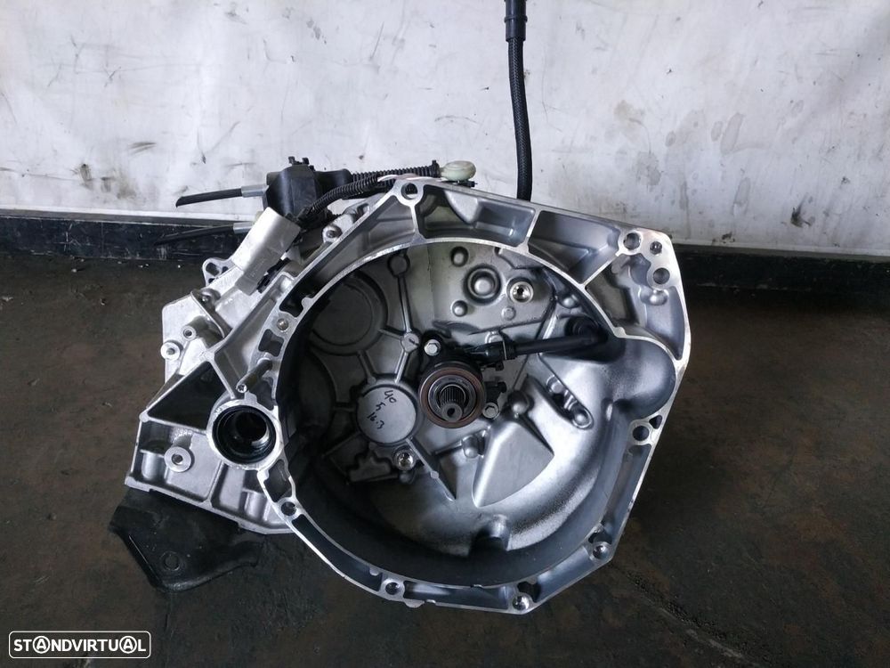 CAIXA DE VELOCIDADES DACIA SANDERO III - 1