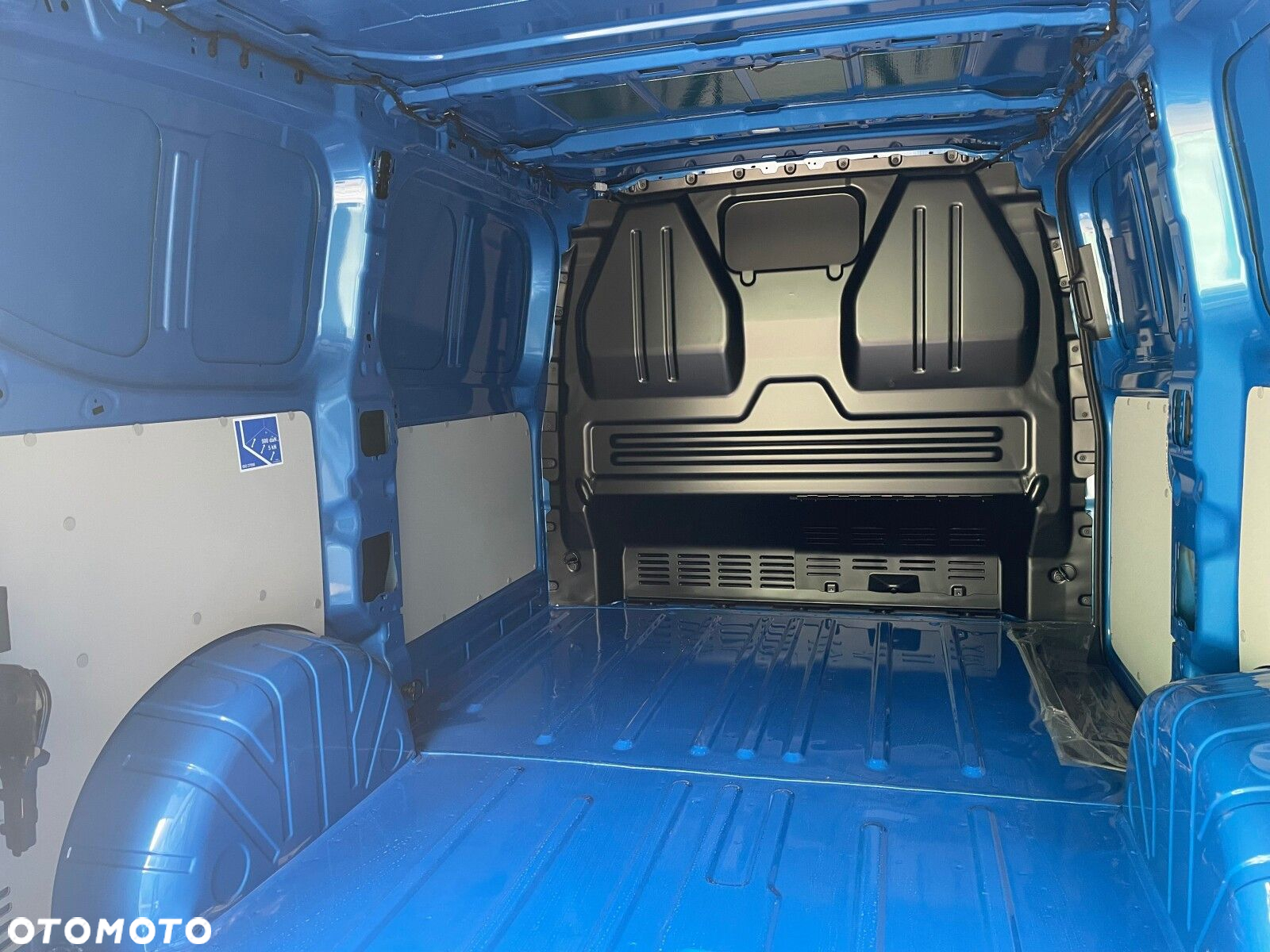Volkswagen Transporter 2.0 TDI 150 KM 8-automat L1 - 12