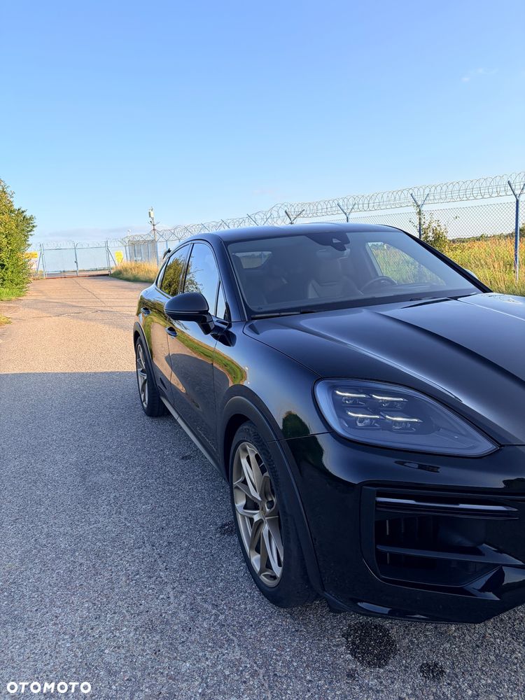 Porsche Cayenne Turbo E-Hybrid PHEV GT - 9