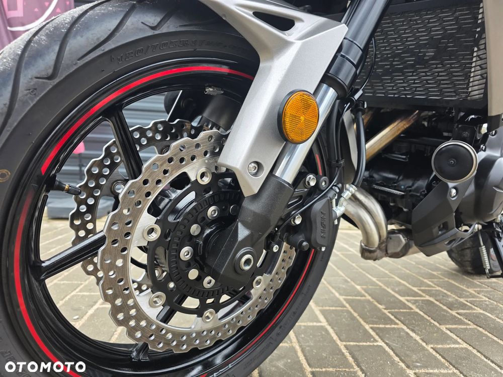 Kawasaki Versys 650 - 14