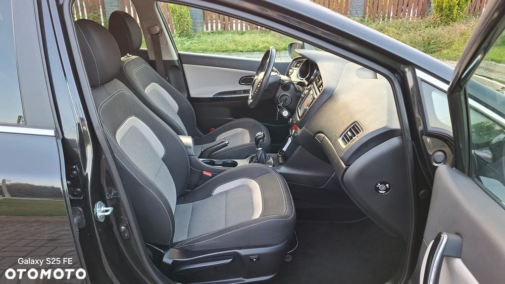 Kia Ceed 1.6 GDI Dream Team Edition - 27