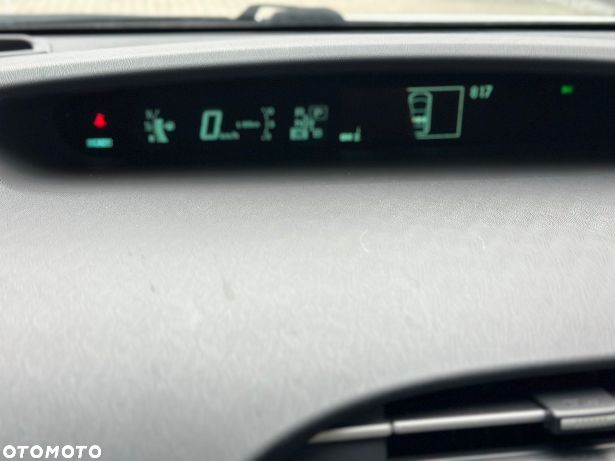 Toyota Prius 1.8 HSD Luna - 23
