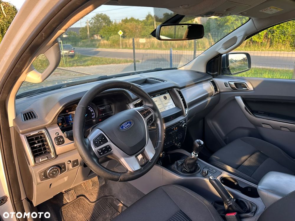 Ford Ranger XLT - 29