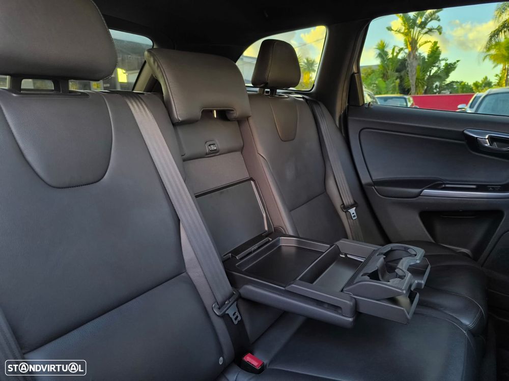 Volvo XC 60 D4 Geartronic Summum - 31