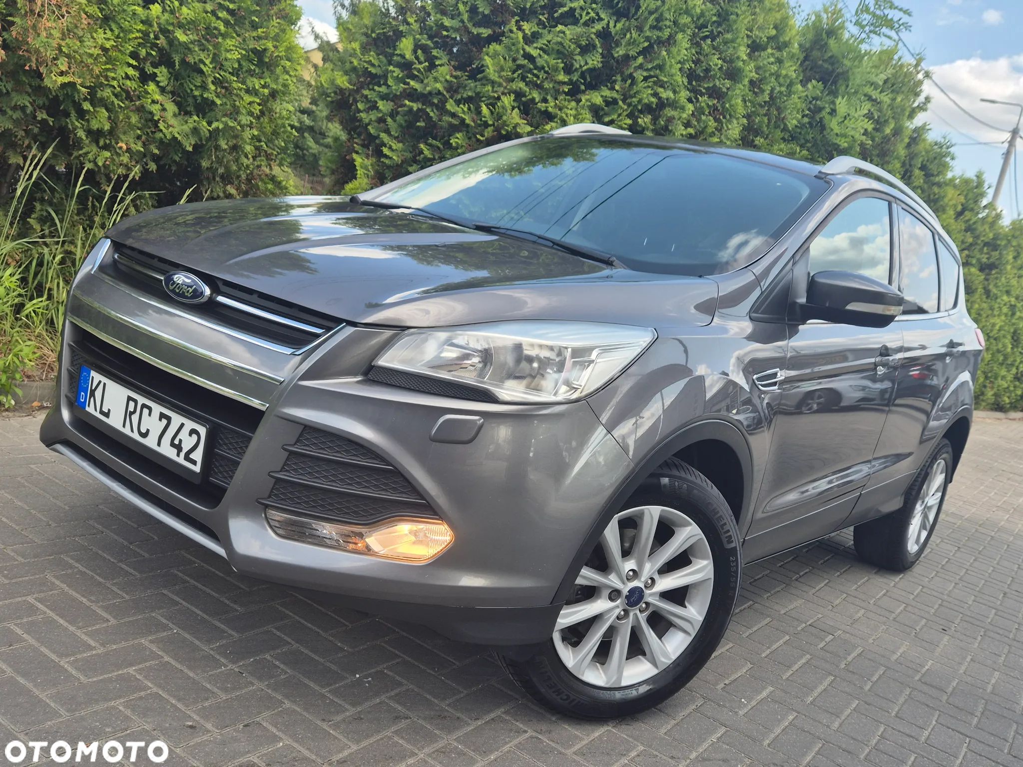 Ford Kuga - 1